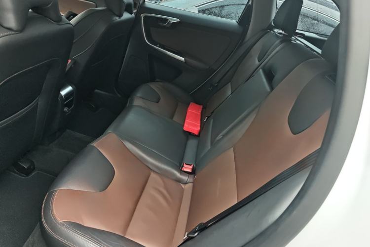 Used Volvo XC60 2017 T5 AWD Smart Range Edition
