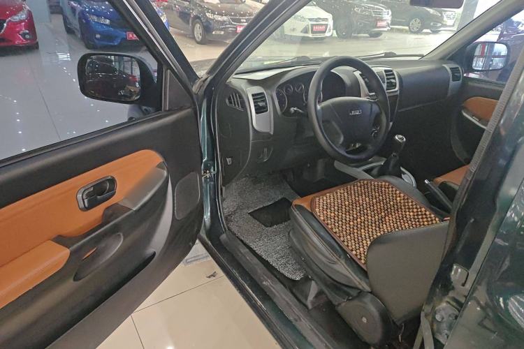 Used JMC Baodian 2018 2.9T New Value-Packed Two-Wheel-Drive Diesel Comfort Version with Standard Cargo Bed – JX4D30B5L
