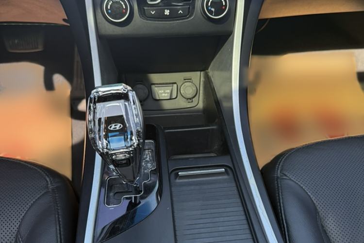 Used Hyundai Sonata 2014 2.4L Automatic Luxury Version China IV Standard
