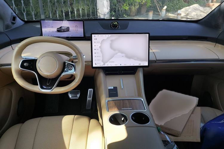 Used Hima Luxeed R7 2024 All-Electric 736 km Ultra