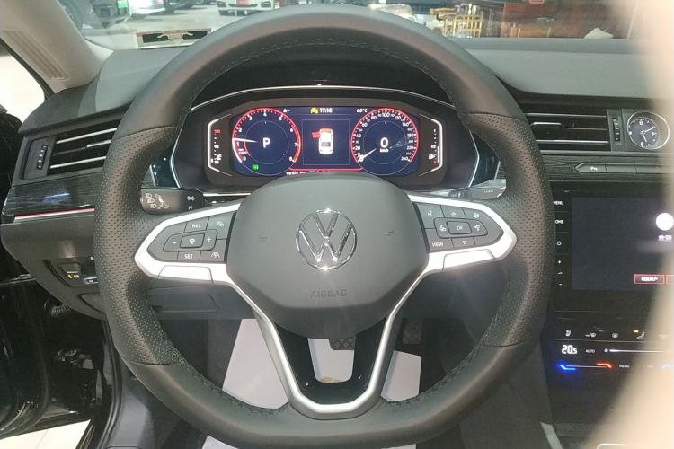 Used Volkswagen Magotan 2026 30 Million Vehicles Selected Model 380TSI DSG Luxury Edition
