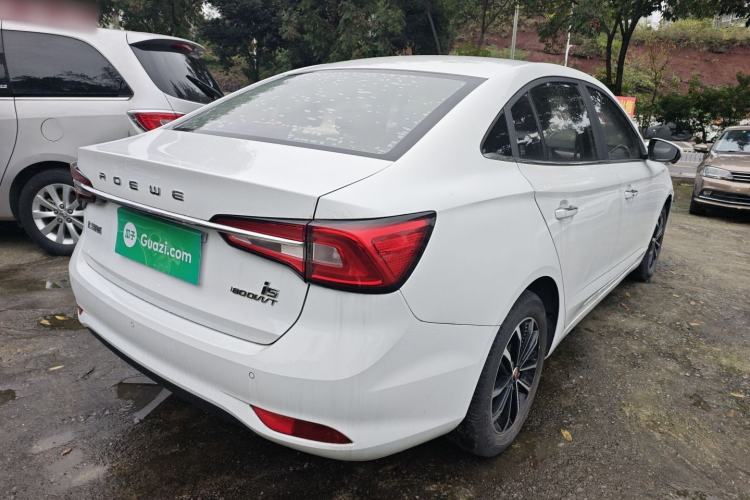 Used Roewe i5 2020 1.5L Automatic 4G Connect Luxury Flagship Edition
