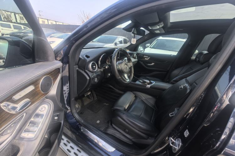 Used Mercedes-Benz GLC 2017 GLC 260 4MATIC Luxury Model