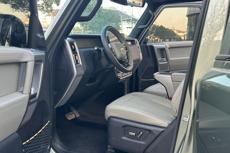 Used  V23 2025 501 Four-Wheel Drive Intelligent Driving Version