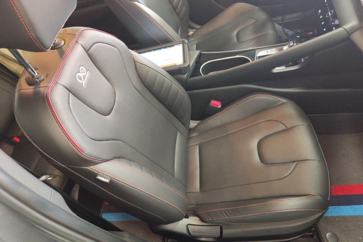 Used Hyundai Elantra 2022 1.5L CVT 20th Anniversary Edition
