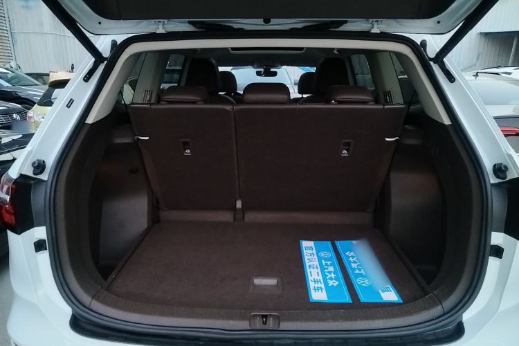 Used Volkswagen Viloran 2024 330TSI Luxury Edition
