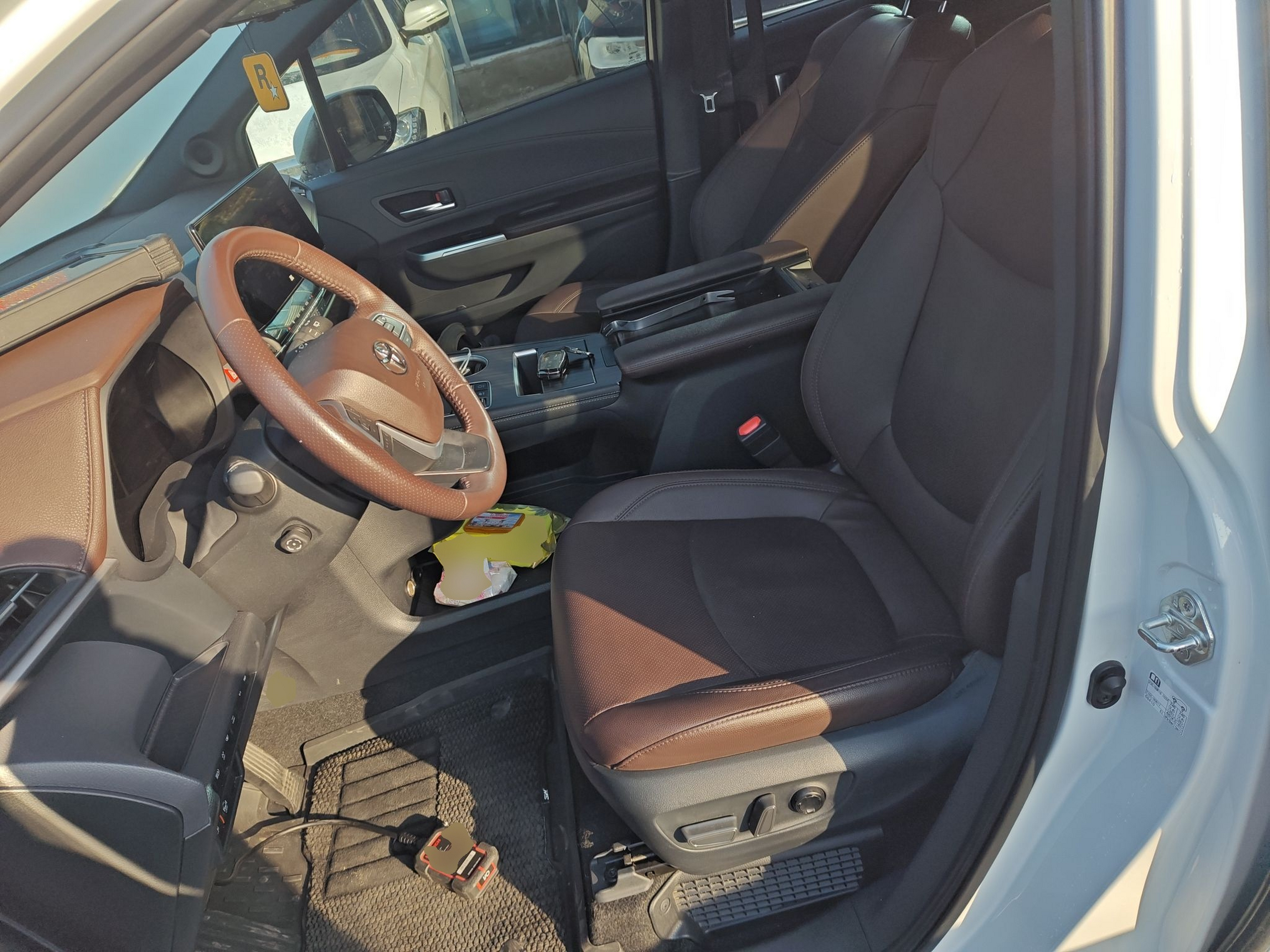 Переднее сиденье в автомобиле