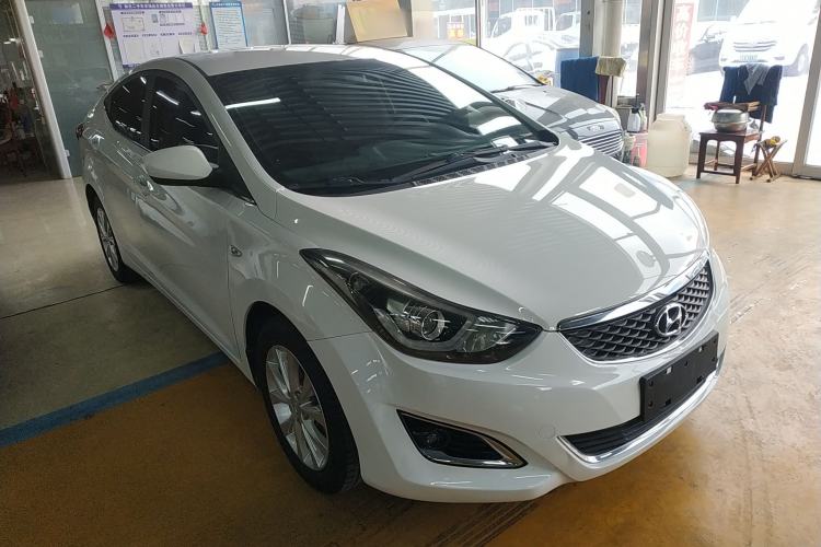 Used Hyundai Elantra 2016 1.6L Automatic Smart Version
