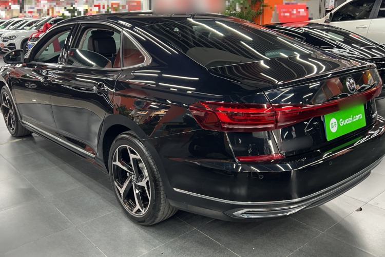 Used Volkswagen Passat 2025 Outstanding Model 380TSI Starry Dragon Edition
