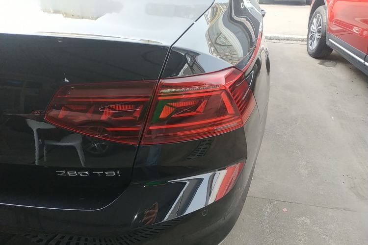 Used Volkswagen Magotan 2025 Zhongxiang Version 280TSI DSG Comfort Edition
