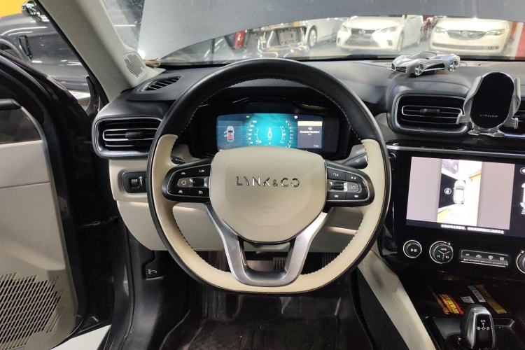 Used Lynk & Co 02 2018 1.5T DCT Two-Wheel Drive Zhaopu Version China V Standard
