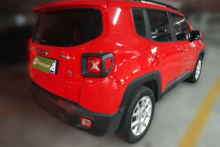 Used  Renegade 2019 220T Automatic Leading Edition
