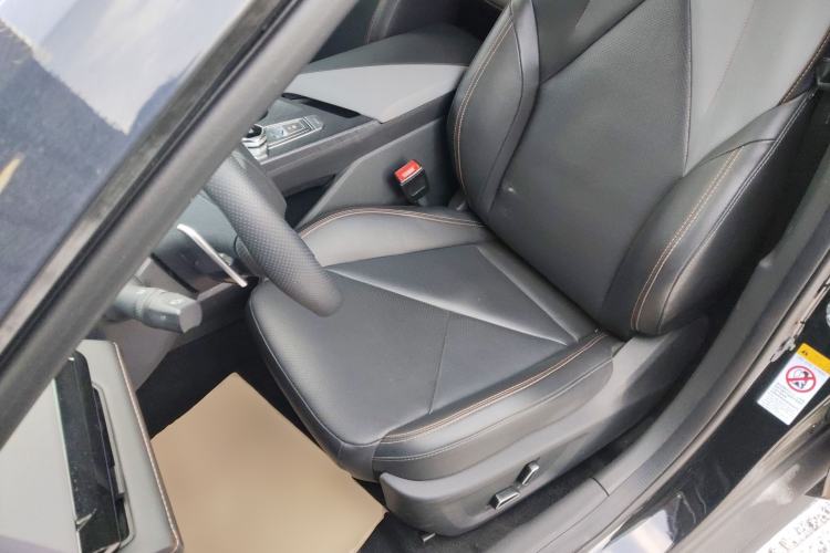 Used Changan UNI-V 2022 1.5T Prestige Version
