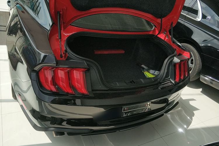 Used Ford Mustang 2019 2.3T Automatic Hardtop Base Version U.S. Specification
