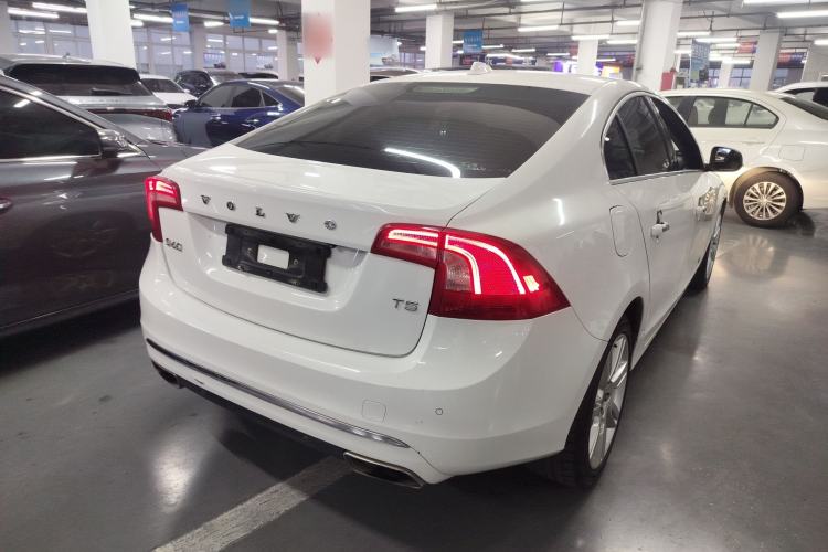 Used Volvo S60 2014 T5 Zhiyi Edition
