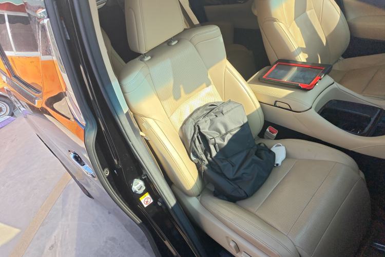 Used Toyota Alphard 2019 Dual-Engine 2.5L Luxury Edition
