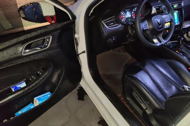 Used Roewe i5 2019 1.5L Automatic 4G Connected Langhao Edition