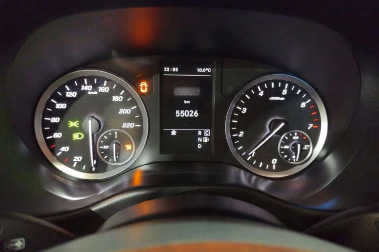 Used Mercedes-Benz Vito 2018 2.0T Business Version China VI Emission Standard
