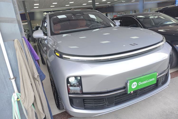 Used Li Auto L8 2023 Pro Model
