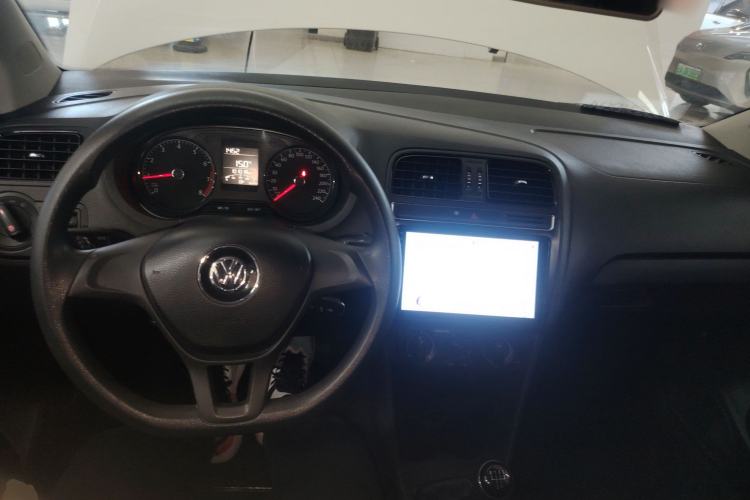 Used Volkswagen Polo 2016 1.4L Manual Fashion Model
