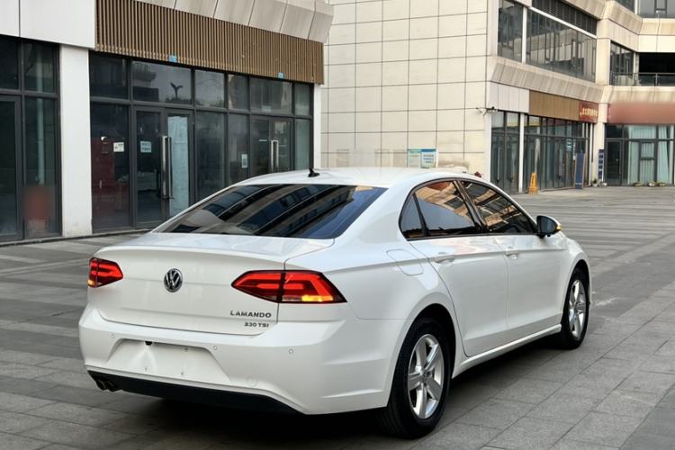 Used Volkswagen Lamando 2017 230TSI DSG Fashion Edition