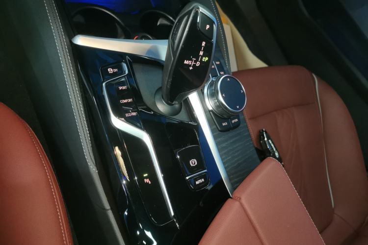 Used BMW 5 Series 2023 Restyled 530Li Leading Edition M Sport Package
