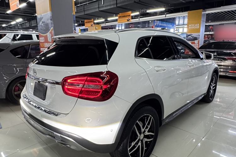 Used Mercedes-Benz GLA 2015 GLA 200 Fashion Model
