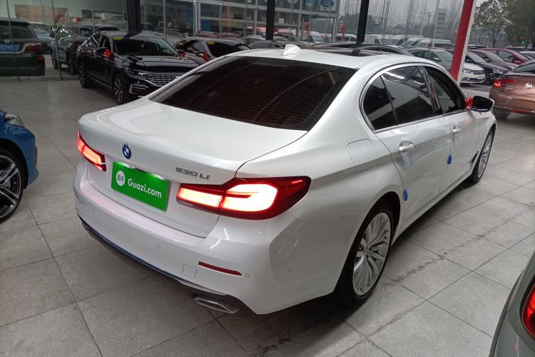 Used BMW 5 Series 2022 Second Facelift 530Li Luxury Edition Premium Package
