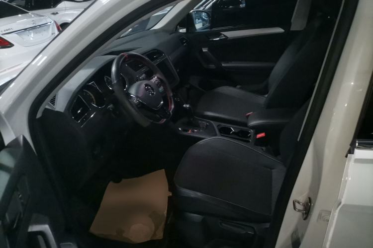 Used Volkswagen Tiguan L 2020 330TSI Automatic Two-Wheel Drive Luxury Edition China VI Standard