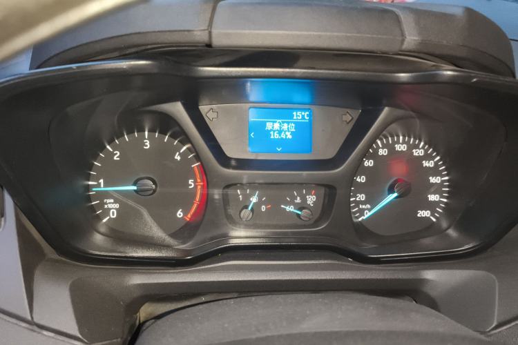 Used Ford Transit 2020 2.0T Diesel Multi-Function Commercial Vehicle Mid-Chassis Low-Roof Design with Dual Rear Doors Meeting China VI Emission Standards
