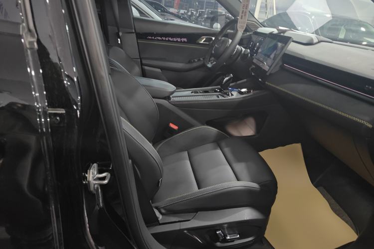 Used Lynk & Co 03 2023 2.0TD DCT JingPro
