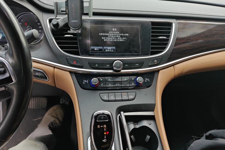 Used Buick LaCrosse 2016 28T Premium Edition
