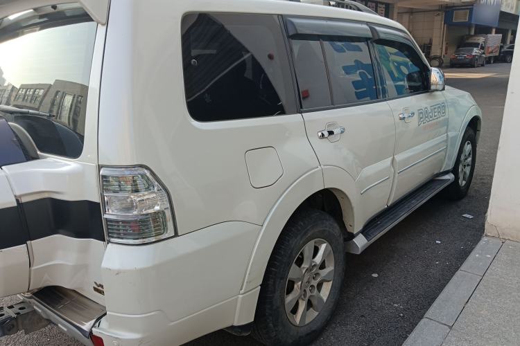 Used Mitsubishi Pajero 2020 V93 3.0L 5-Door GLS Fabric 7-Seater – Middle East