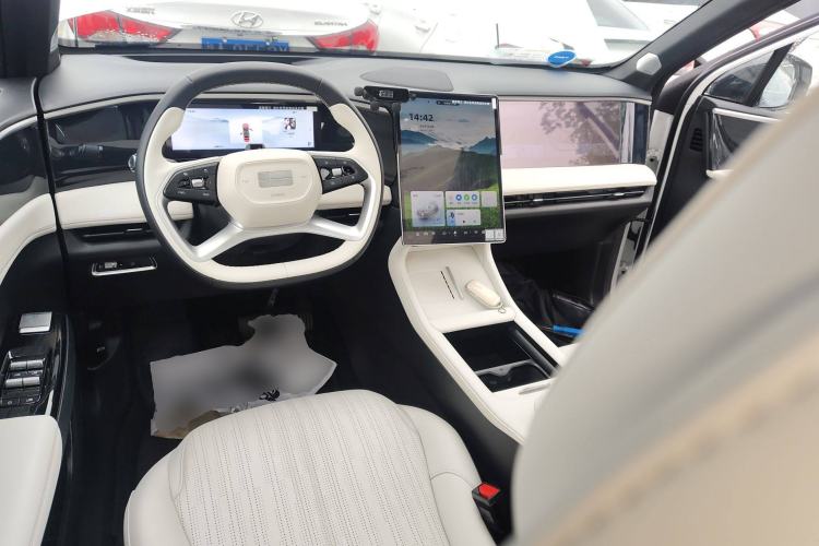 Used  L7 2023 1.5T 115 km Starship
