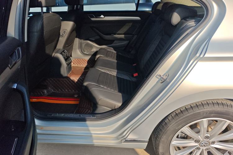 Used Volkswagen Magotan 2019 330TSI DSG Leading Edition China V Standard
