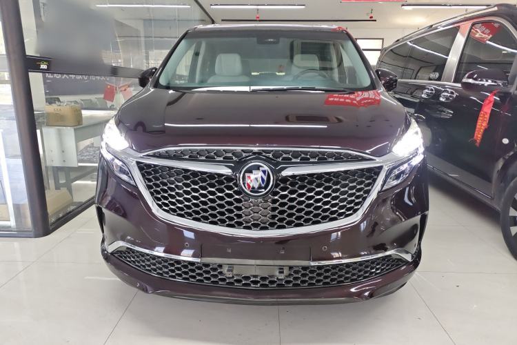 Used Buick GL8 2022 Avenir Aivia 7-Seater Deluxe Edition
