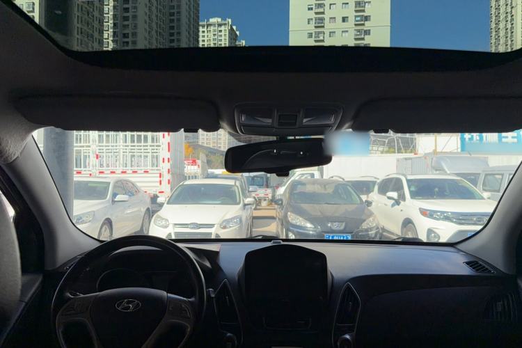 Used Hyundai ix35 2013 2.0L Automatic Two-Wheel Drive Smart GLS China IV Standard