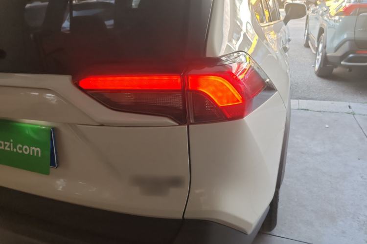 Used Toyota RAV4 2020 2.0L CVT 4x4 Trend Edition
