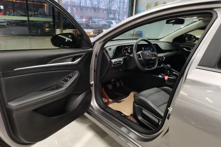 Used Changan Eado 2022 PLUS 1.6L GDI Manual Luxury Model
