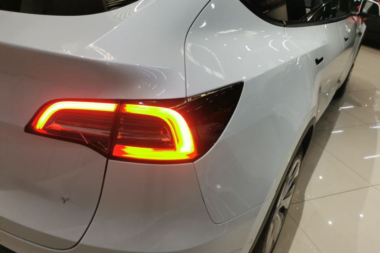 Used Tesla Model Y 2021 Long-Range All-Wheel-Drive Version 3D7