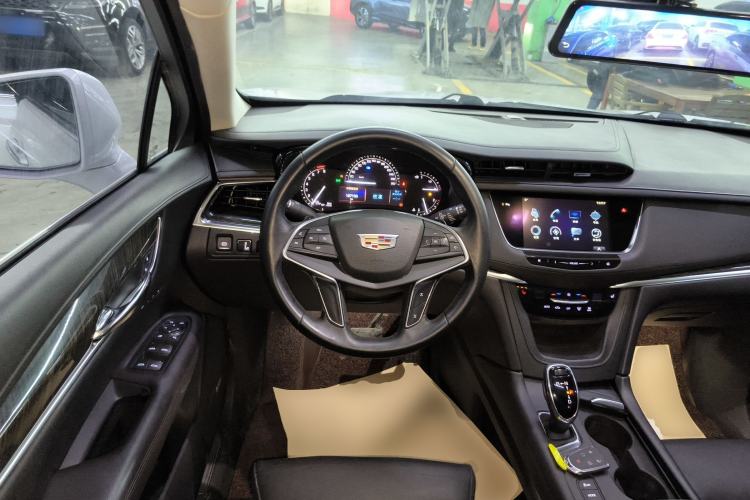 Used Cadillac XT5 2016 28T Four-Wheel Drive Luxury Model
