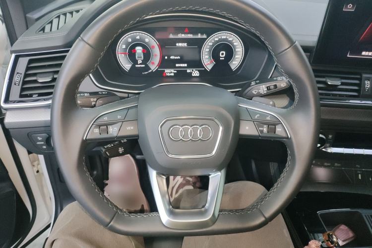 Used Audi Q5L 2023 40T Luxury Dynamic Model
