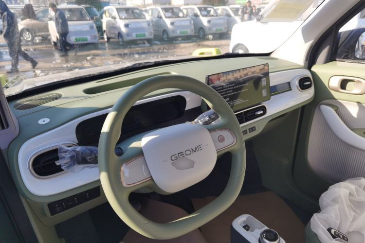 Used  Panda 2025 210km Panda Rider
