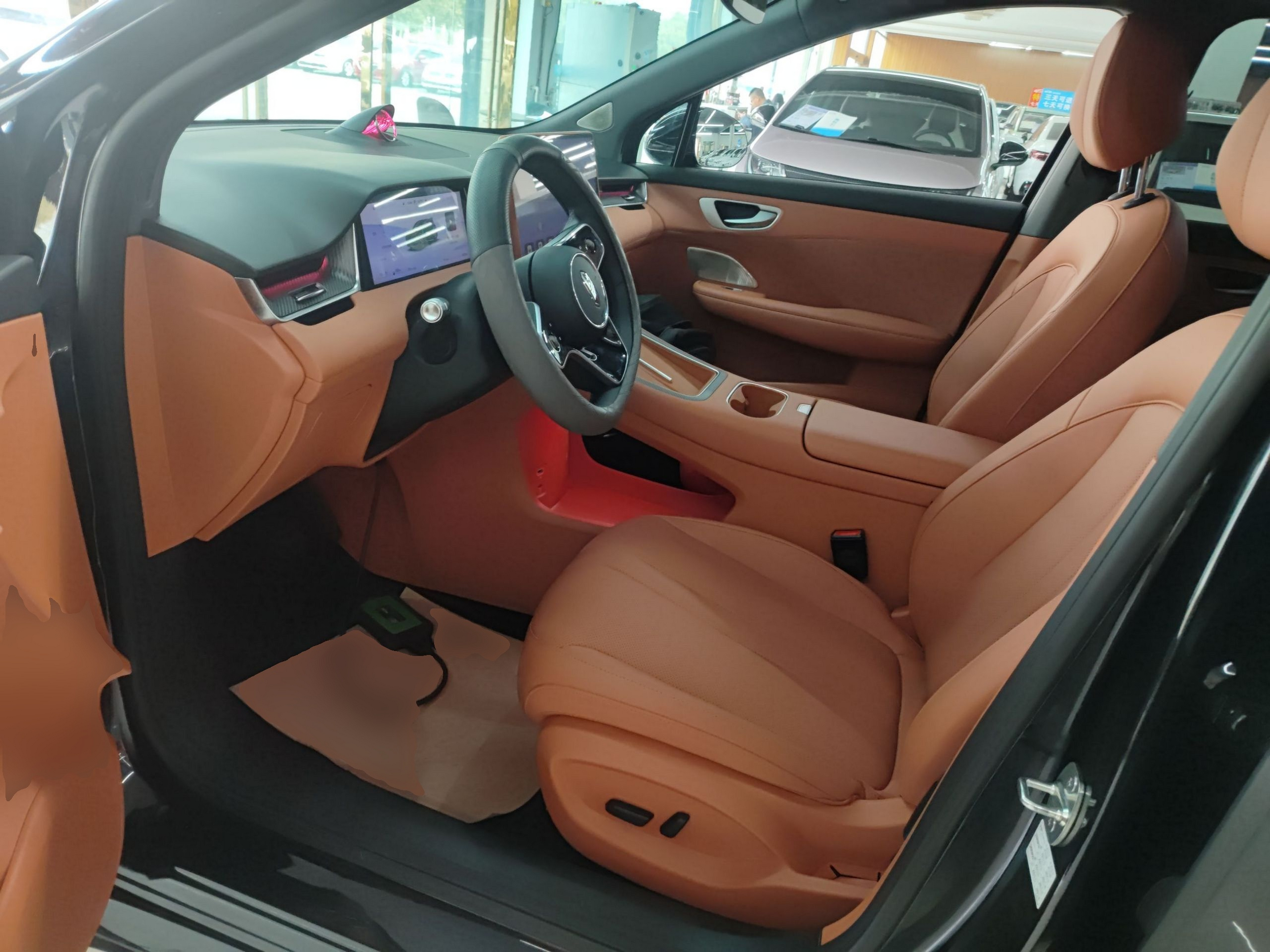 المقاعد الأمامية داخل السيارة