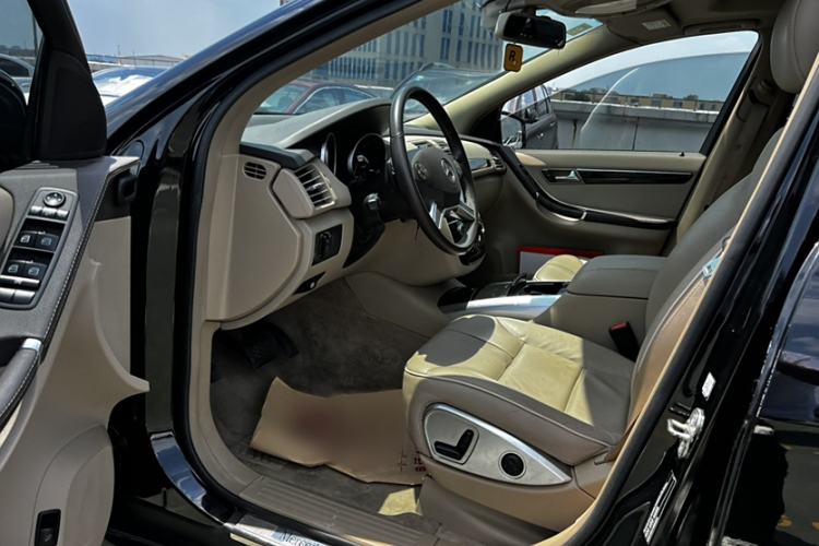 Used Mercedes-Benz R-Class 2017 R 320 4MATIC Business Edition Prestige Model