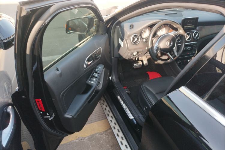 Used Mercedes-Benz GLA 2015 GLA 260 4MATIC Sport Edition