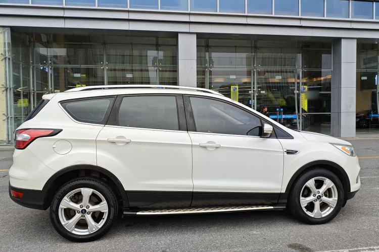 Used Ford Kuga 2017 EcoBoost 180 Two-Wheel-Drive Tiger Leap Model
