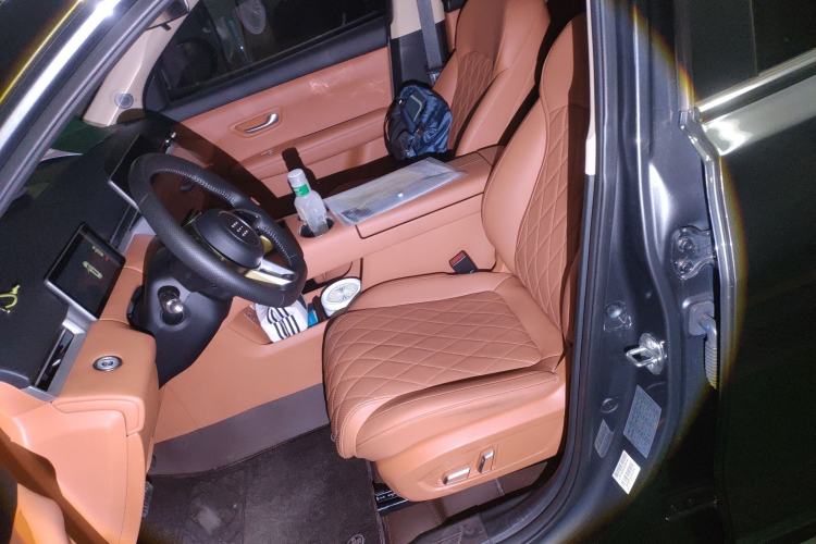 Used  E5 PLUS 2025 165 km Long-Range Version PLUS 7-Seater
