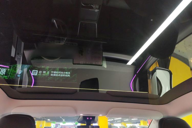 Used Tesla Model Y 2025 Long-Range All-Wheel-Drive Version
