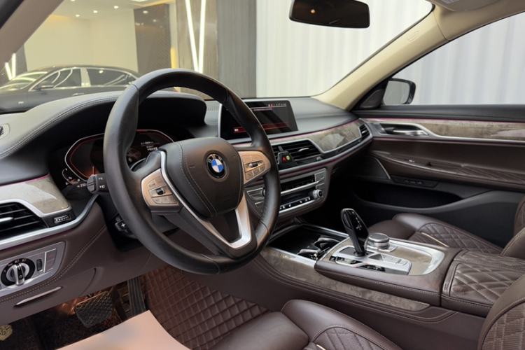Used BMW 7 Series 2021 740Li Leading Edition Luxury Package